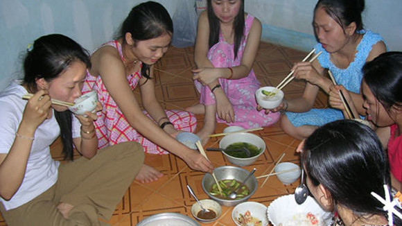 Lương tối thiểu và mức sống tối thiểu: Tính mãi không ra 1