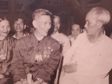 Triển lãm những tài liệu quý về Chủ tịch Hồ Chí Minh 5