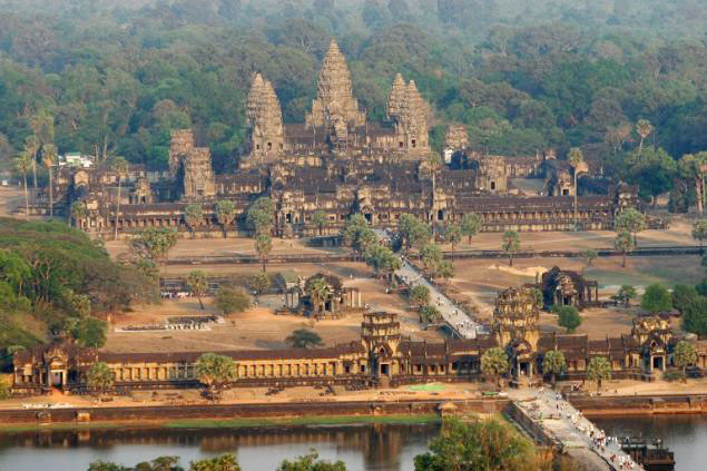 Phát hiện thành phố cổ đầu tiên trong Ðế chế Angkor 1