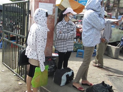 Sĩ tử lại kìn kìn đổ về thành phố 5