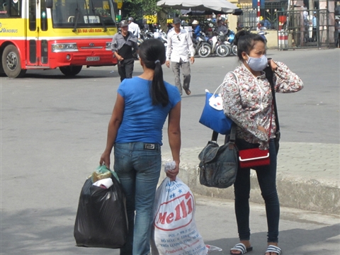 Sĩ tử lại kìn kìn đổ về thành phố 6