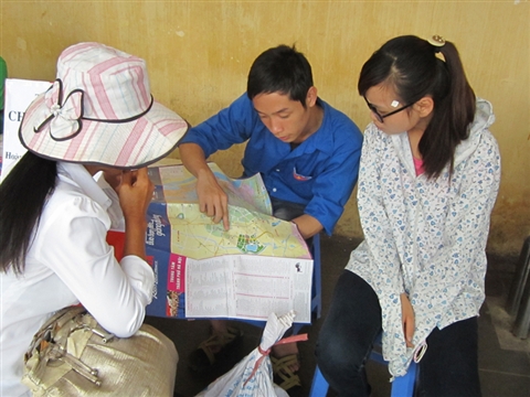 Sĩ tử lại kìn kìn đổ về thành phố 4