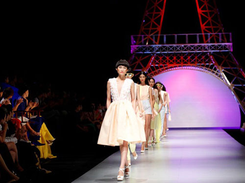 Tranh nhau “miếng bánh” 1 Tranh nhau “miếng bánh” 1