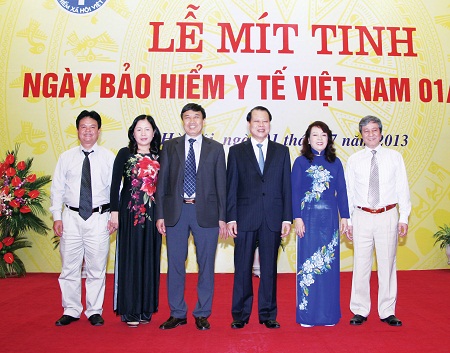 Thúc đẩy tiến trình thực hiện mục tiêu tiến tới BHYT toàn dân 1