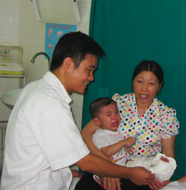 Nối thành công bàn chân đứt rời cho bệnh nhi nhỏ tuổi nhất 1 Nối thành công bàn chân đứt rời cho bệnh nhi nhỏ tuổi nhất 1