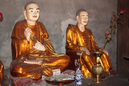 Chùa Ðậu “xuống cấp” 3