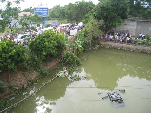 'Cả 4 người đều tắt thở trước khi được đưa lên bờ' 1