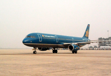 Máy bay Vietnam Airlines hạ cánh khẩn cấp vì cảnh báo nhiệt độ cao 1