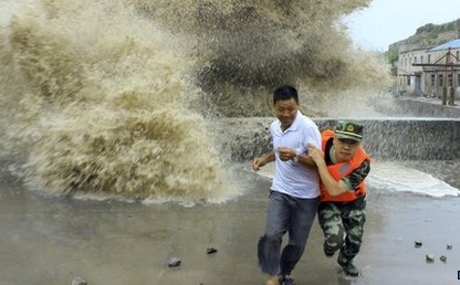 Siêu bão Soulik tấn công Trung Quốc, du khách Việt bị mắc kẹt 1