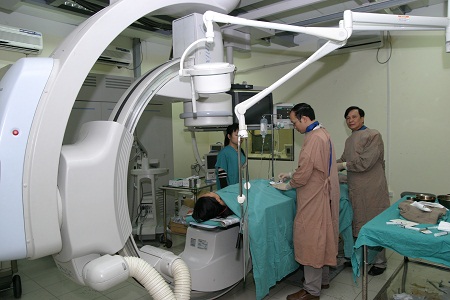 Ðiều chỉnh viện phí đi đôi với nâng cao chất lượng KCB 1