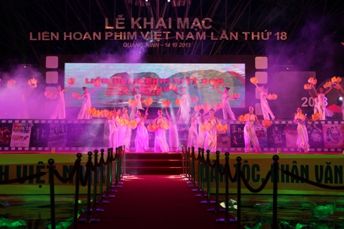 Lễ khai mạc LHP thách đố khán giả 2