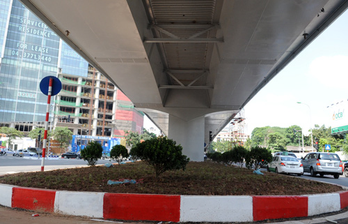 Cầu vượt dầm thép lớn nhất nước trước ngày thông xe 8 Cầu vượt dầm thép lớn nhất nước trước ngày thông xe 8