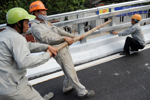 Cầu vượt dầm thép lớn nhất nước trước ngày thông xe 3 Cầu vượt dầm thép lớn nhất nước trước ngày thông xe 3