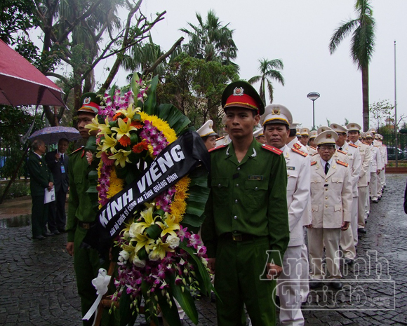 "Nước mắt hòa mưa" tiễn đưa người Anh hùng dân tộc 7