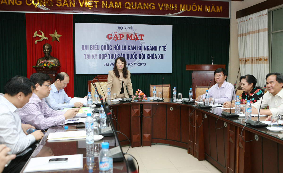 Bộ y tế gặp mặt các đại biểu Quốc hội là cán bộ ngành y tế 1