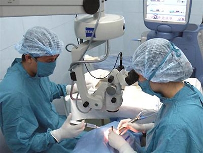 Chọn phương pháp nào để điều trị tật khúc xạ? 1
