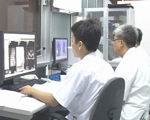 Tìm điểm “yếu” của tuyến dưới để hỗ trợ 1