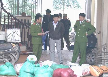 Đụng đâu, bẩn đấy... 1 Đụng đâu, bẩn đấy... 1