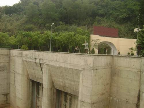 Đùa với Hà Bá 1
