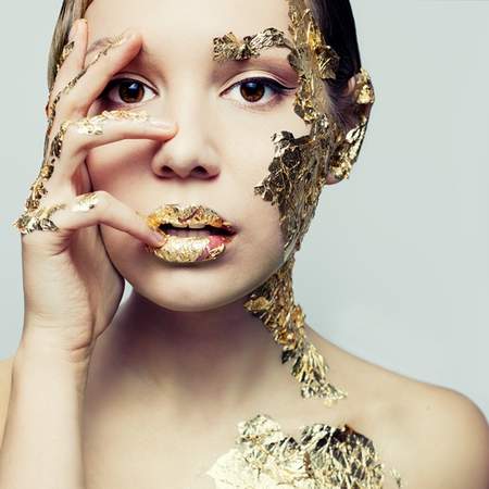 Vàng dưỡng da lợi hay hại?  1