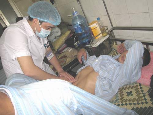 Họa “gần”, thuốc “xa”               1