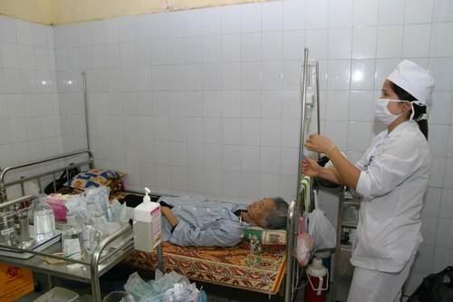 Tích cực triển khai thực hiện nghị quyết của Quốc hội về công tác y tế 1