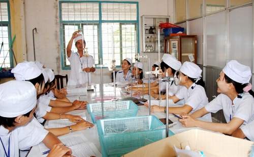 Nặng lòng với y tế Đất Mũi 1