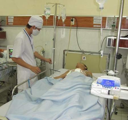 Cứu sống bệnh nhân bị đâm thủng tim 1