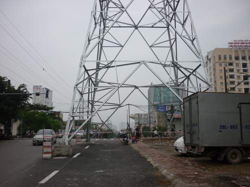 Vừa thô kệch, vừa lệch lạc 1