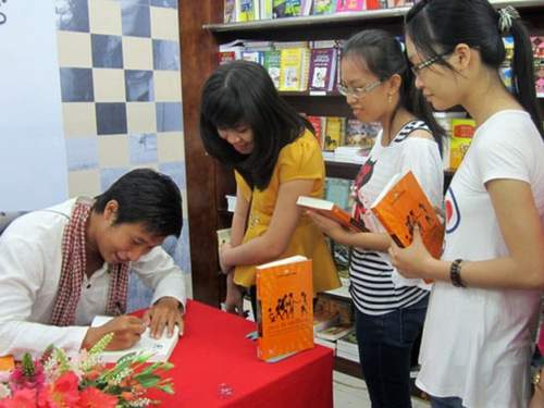Những người viết để nhớ ghi 1