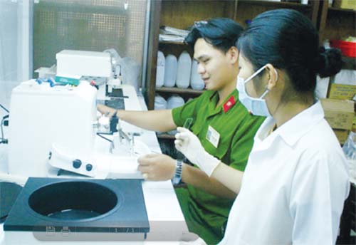 Khoa học pháp y giải mã án hình sự phức tạp 1