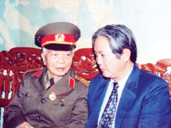 Đại tướng Võ Nguyên Giáp với ngành y tế 4