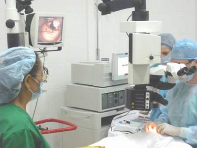 Loạn dưỡng giác mạc di truyền có nguy hiểm? 1