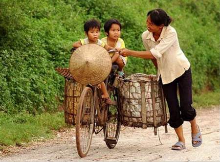 Nhọc nhằn làm mẹ đơn thân 1