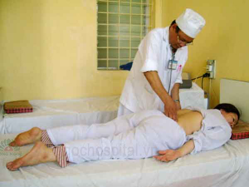 Không bỏ qua dấu hiệu đau lưng 1 Không bỏ qua dấu hiệu đau lưng 1