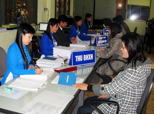 Tham gia BHXH để yên tâm khi về già.