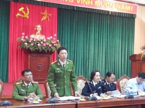 Thượng tá Lê Huy - Phó Phòng CSHS Công an TP Hà Nội tại cuộc họp giao ban báo chí.
