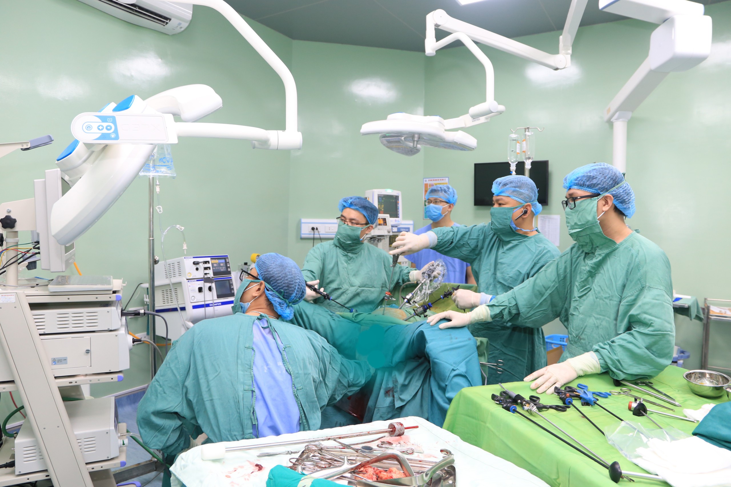 Bệnh viện Sản Nhi Nghệ An: Phẫu thuật nội soi điều trị ung thư cổ tử cung
