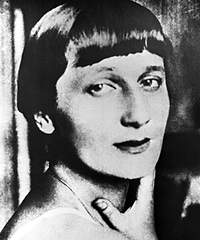 “Cuộc đời ANNA AKHMATOVA”: Giải cuốn sách lớn của văn học Nga