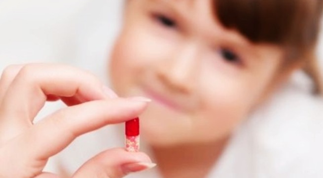 Dùng thuốc cho trẻ em: sai một, hại mười
