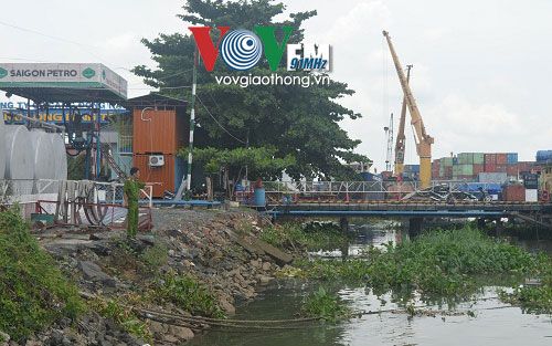 Giải cứu nữ sinh 18 tuổi ở Hải Phòng có ý định nhảy cầu Hoàng Văn Thụ- Ảnh 2.
