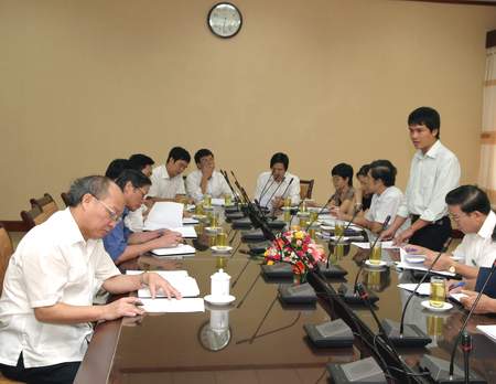 Chuyển giao kỹ thuật, cùng làm việc, giảm tải từ xa