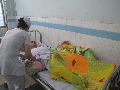 Một học sinh bị đánh nứt sọ trong lớp