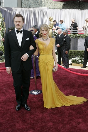Michelle Williams tại lễ trao giải Oscar 2006 Le-trao-giai-Oscar-2006-Michelle-Williams