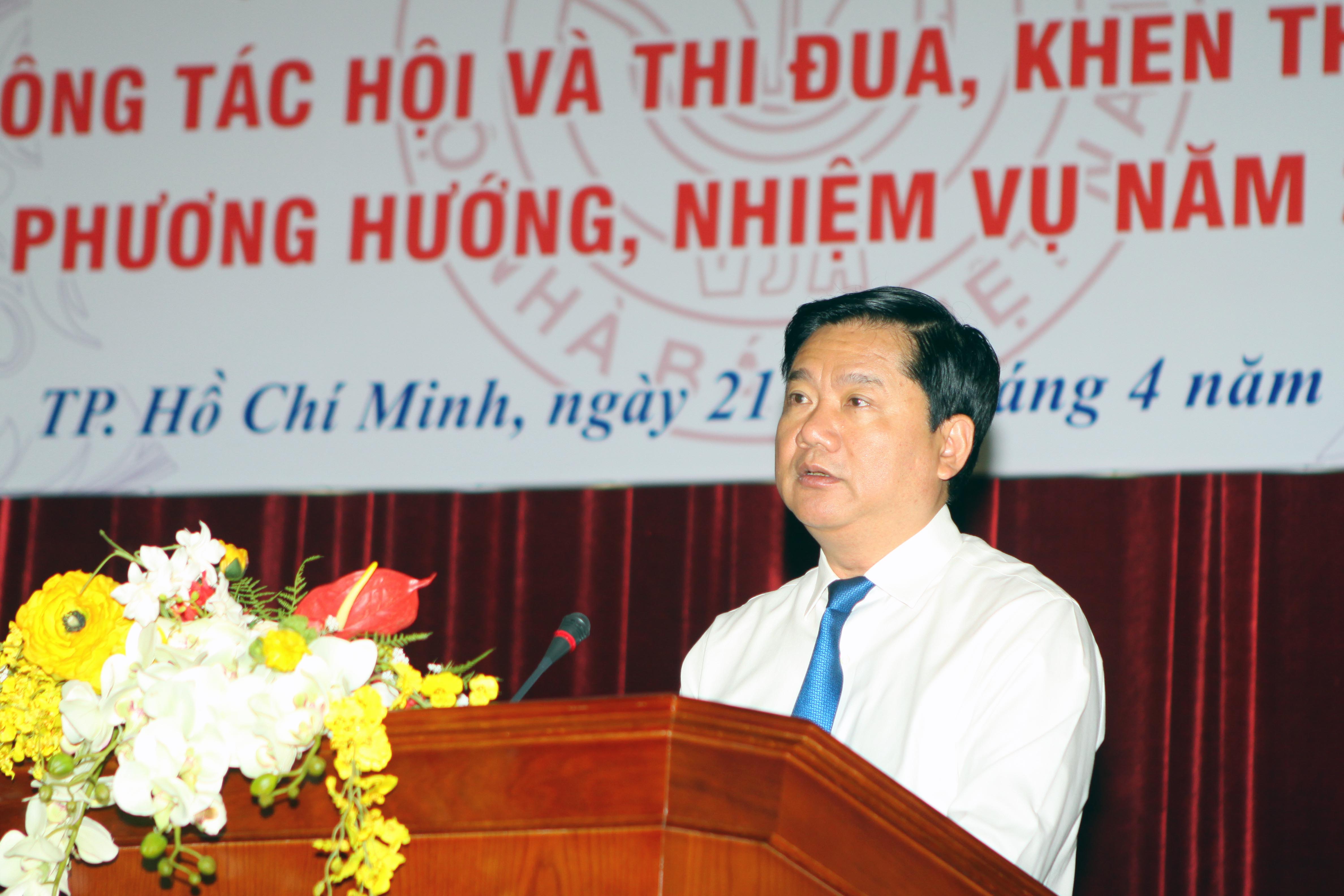 Đồng chí Đinh La Thăng, Ủy viên Bộ Chính trị, Bí thư Thành ủy TP.HCM đánh giá cao vai trò quan trọng của báo chí BTTU-TPHCM-DINH-LA-THANG-PHAT-BIEU-TAI_HOI-NgHI-Hoi-nha-bao-Viet-Nam