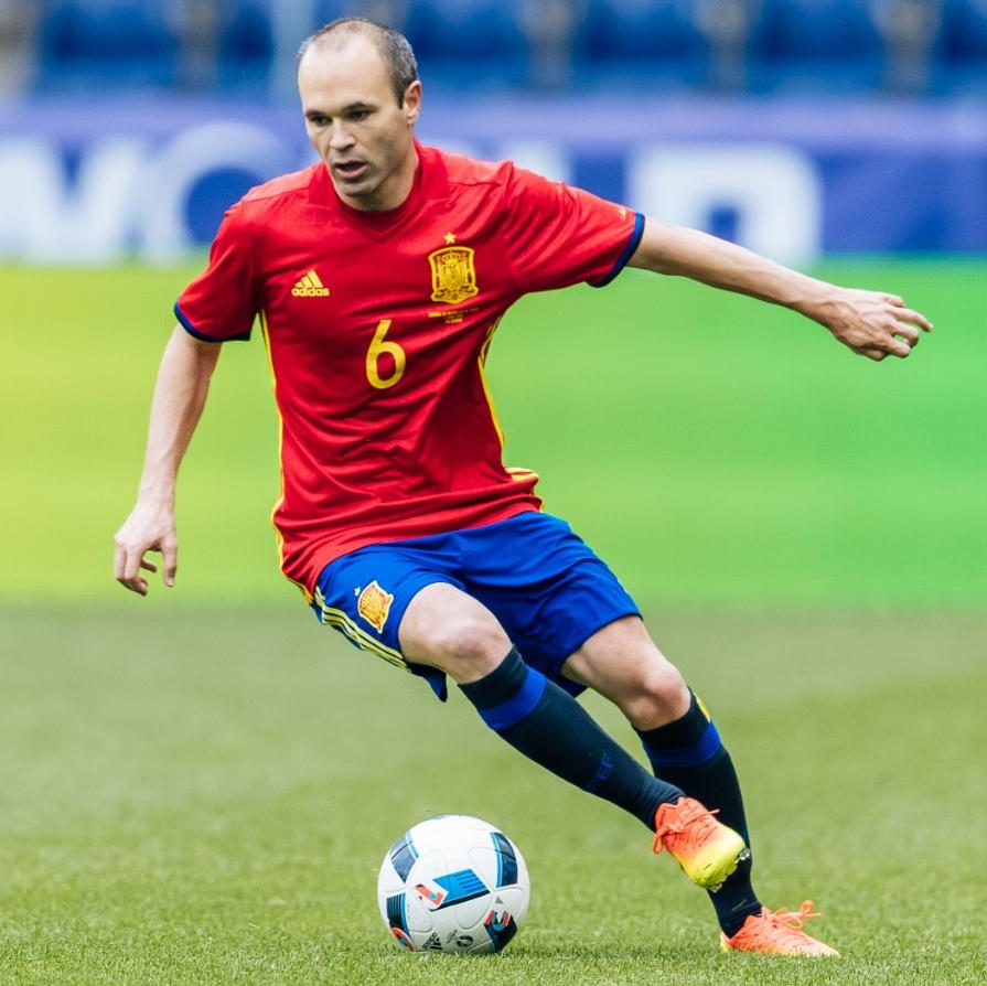 11-ngoi-sao-Euro-se-gia-tu-san-co-Andres-Iniesta