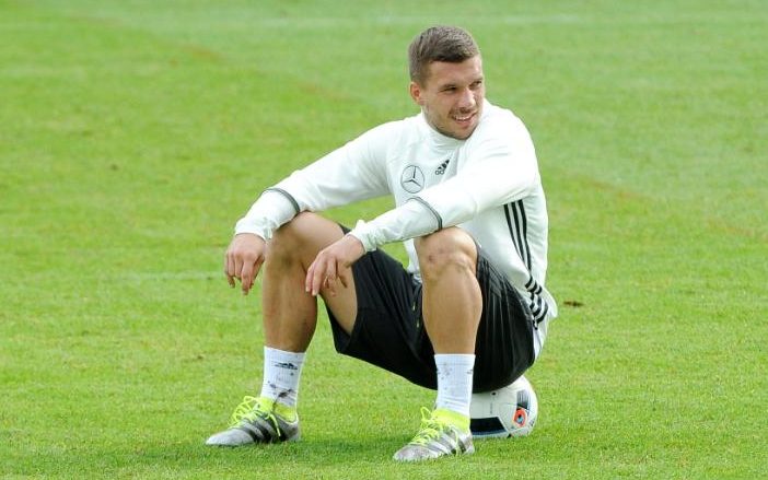 11-ngoi-sao-Euro-se-gia-tu-san-co-Lukas-Podolski