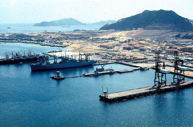 Cang-quoc-te-Cam-Ranh