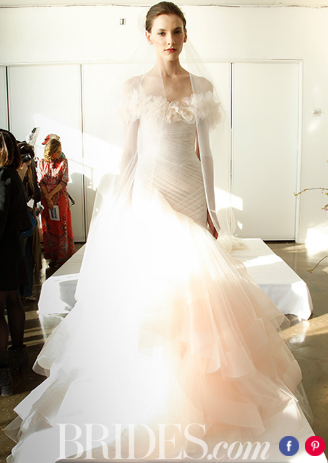 Các cô dâu đã cập nhật những xu hướng thiết kế váy cưới mới nhất này? (P2)