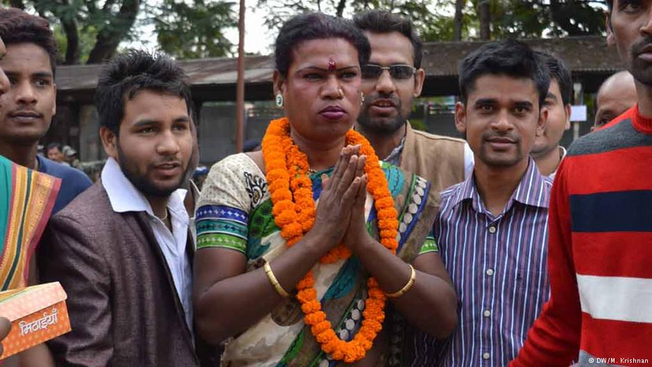  Ấn Độ lần đầu tiên bầu một người chuyển giới lên làm thị trưởng